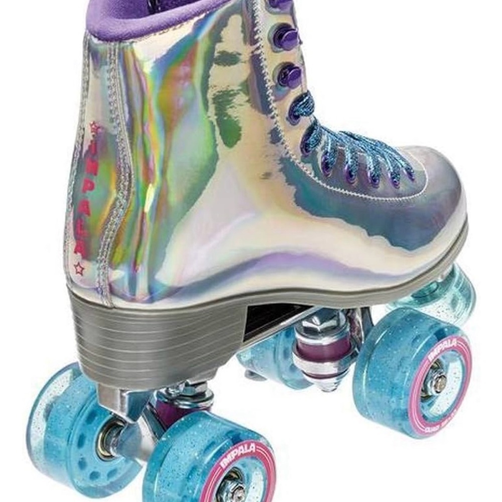 Holographic Roller Skates Sized 7 - Picture 6 of 6